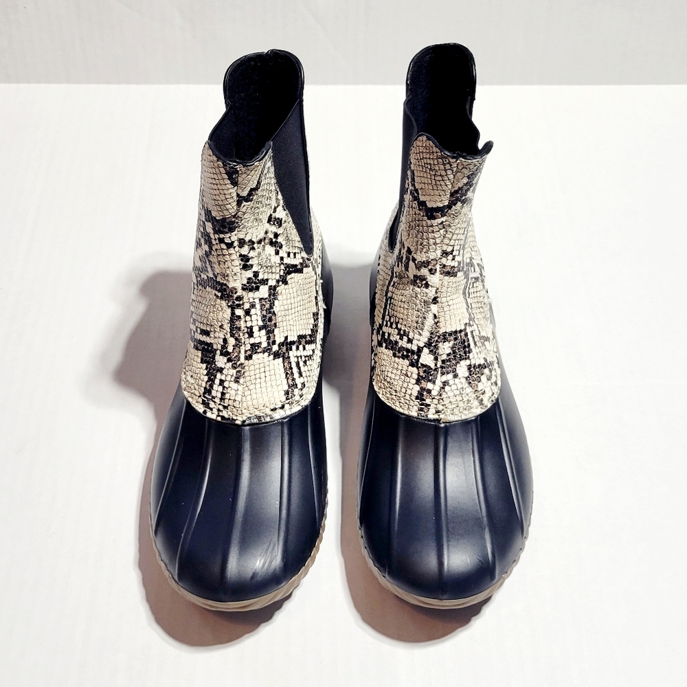 Urban Outfitters Snakeskin Print Duck Boots (Size 8)